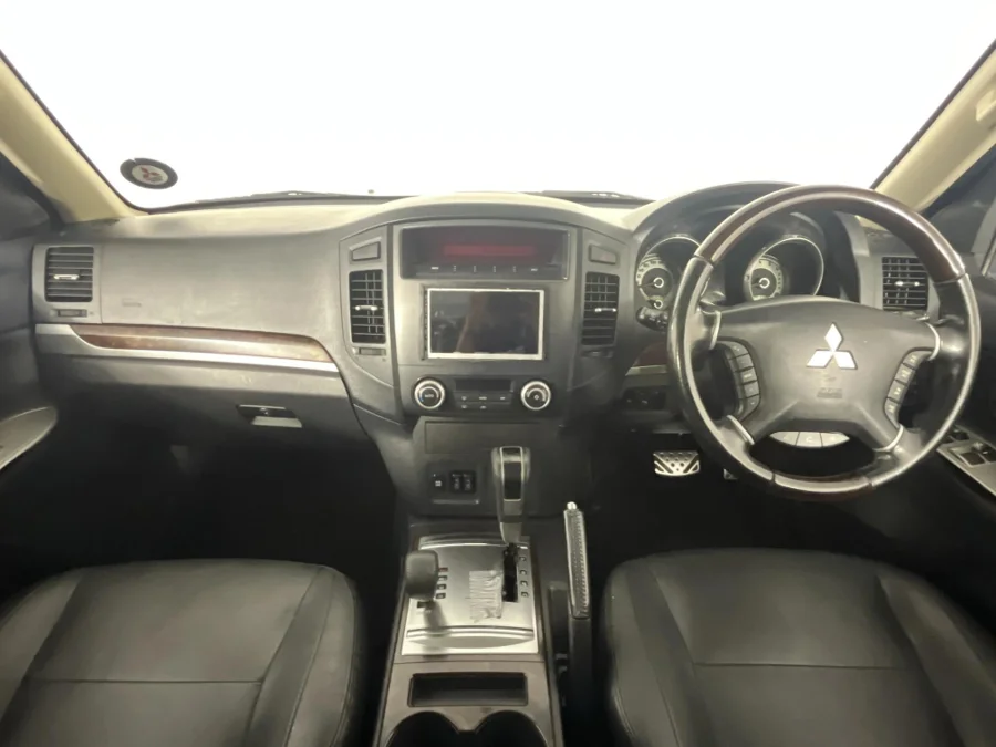 Used 2014 Mitsubishi Pajero 3-door 3.2DI-D GLS Pajero Legend Limited Edition 100 - WeBuyCars George Used 2014 Mitsubishi Pajero 3-door 3.2DI-D GLS Pajero Legend Limited Edition 100 - WeBuyCars George