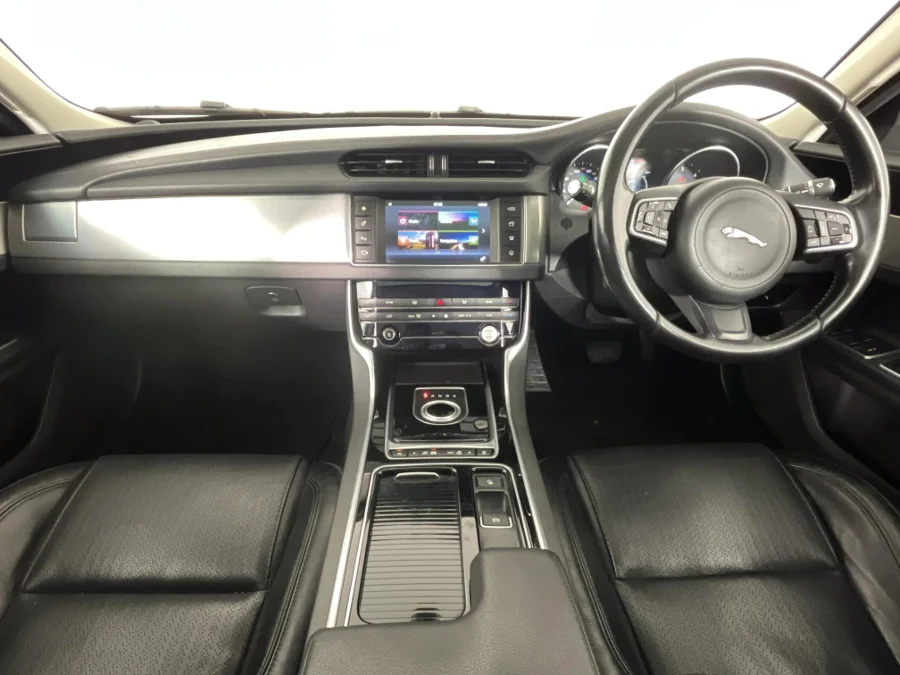 Used 2016 Jaguar XF 20d Prestige - WeBuyCars The Dome