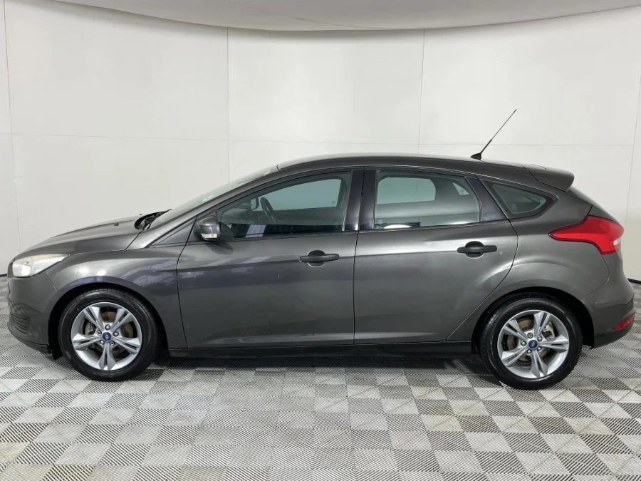 Used 2017 Ford Focus sedan 1.0T Ambiente - WeBuyCars Mbombela