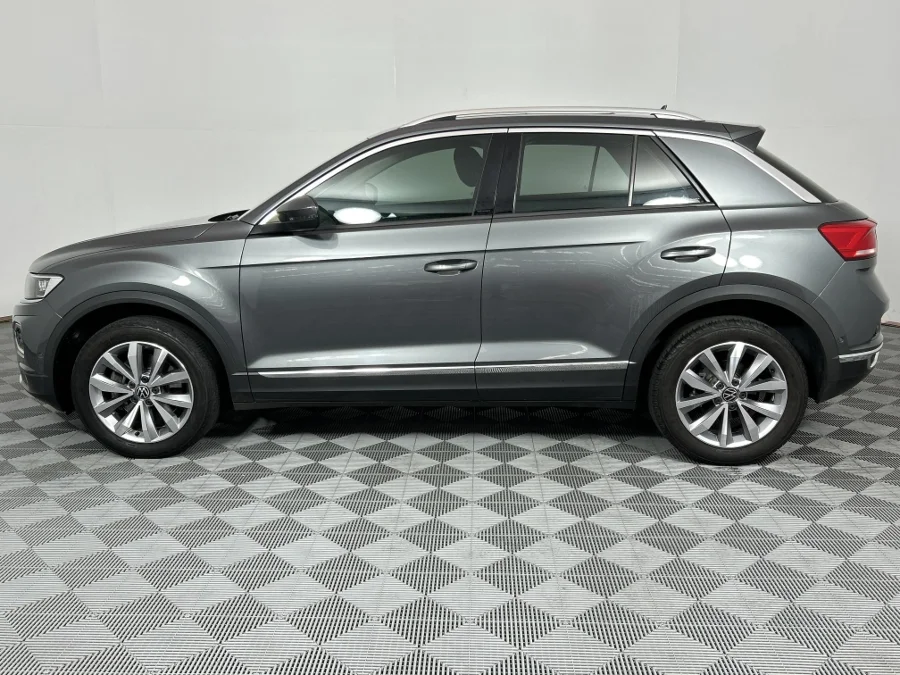 Used 2021 Volkswagen T-Roc 2.0TSI 140kW 4Motion Design - WeBuyCars Richmond
