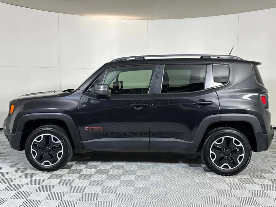 Used 2015 Jeep Renegade 2.4L 4x4 Trailhawk - WeBuyCars Midstream Used 2015 Jeep Renegade 2.4L 4x4 Trailhawk - WeBuyCars Midstream