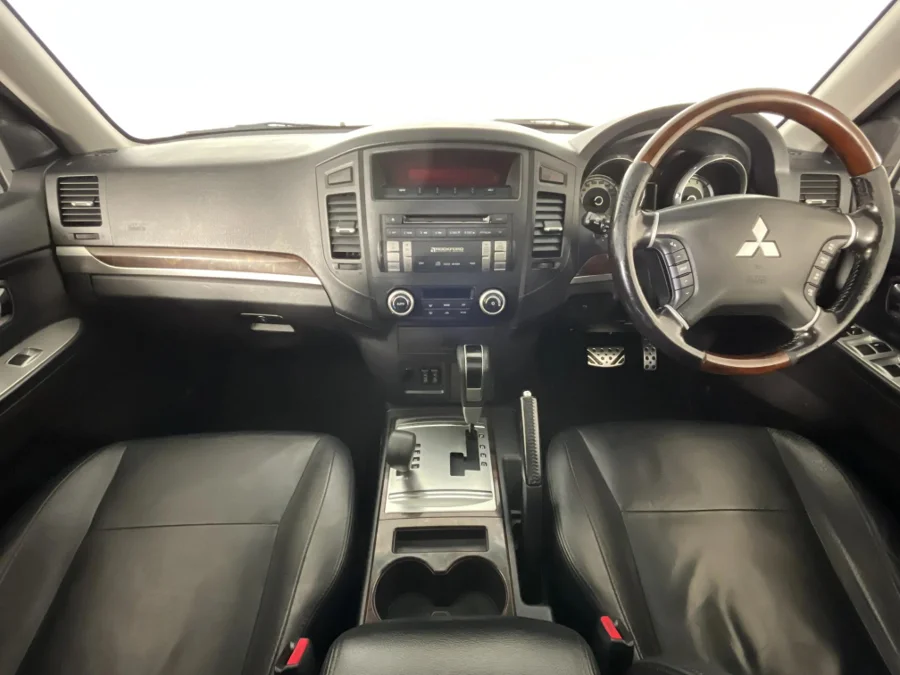 Used 2010 Mitsubishi Pajero 5-door 3.2DI-D GLS Exceed Pajero Legend Limited Edition 100 - WeBuycars East London