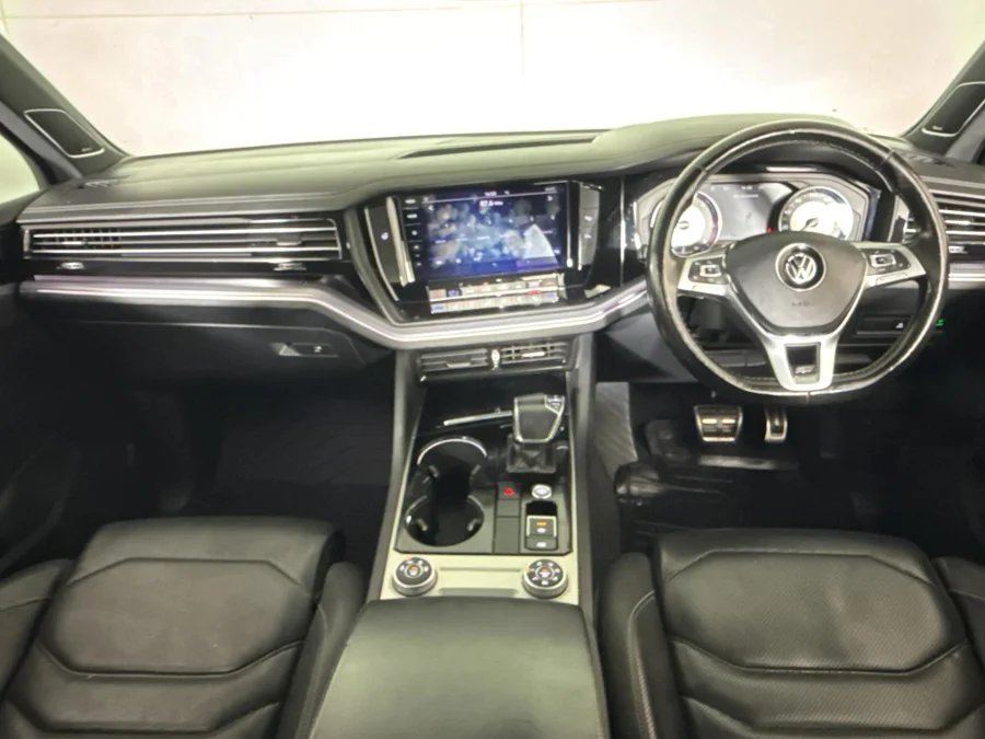 Used 2018 Volkswagen Touareg V6 TDI Executive R-Line - WeBuyCars Midstream