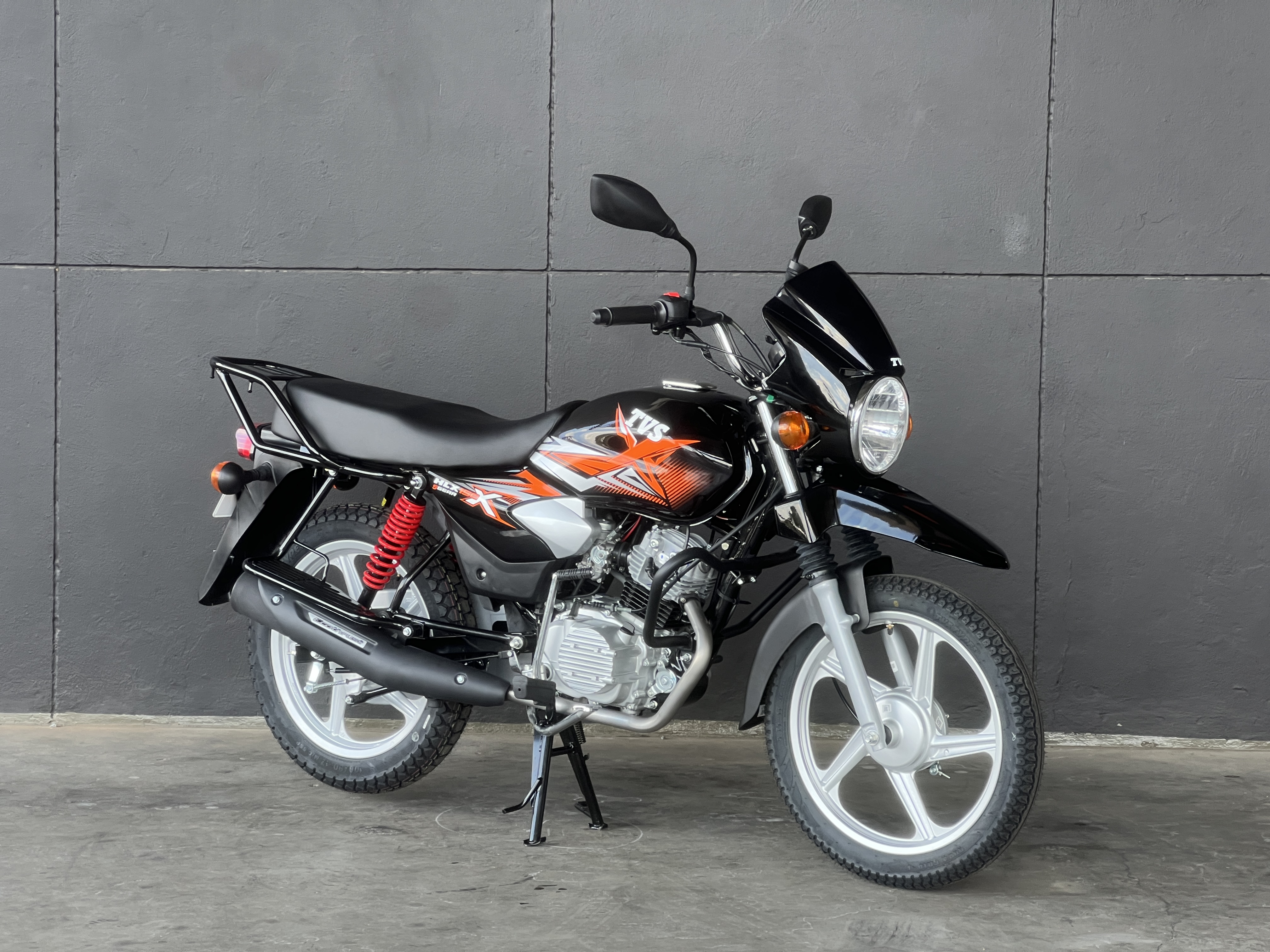 TVS HLX 150