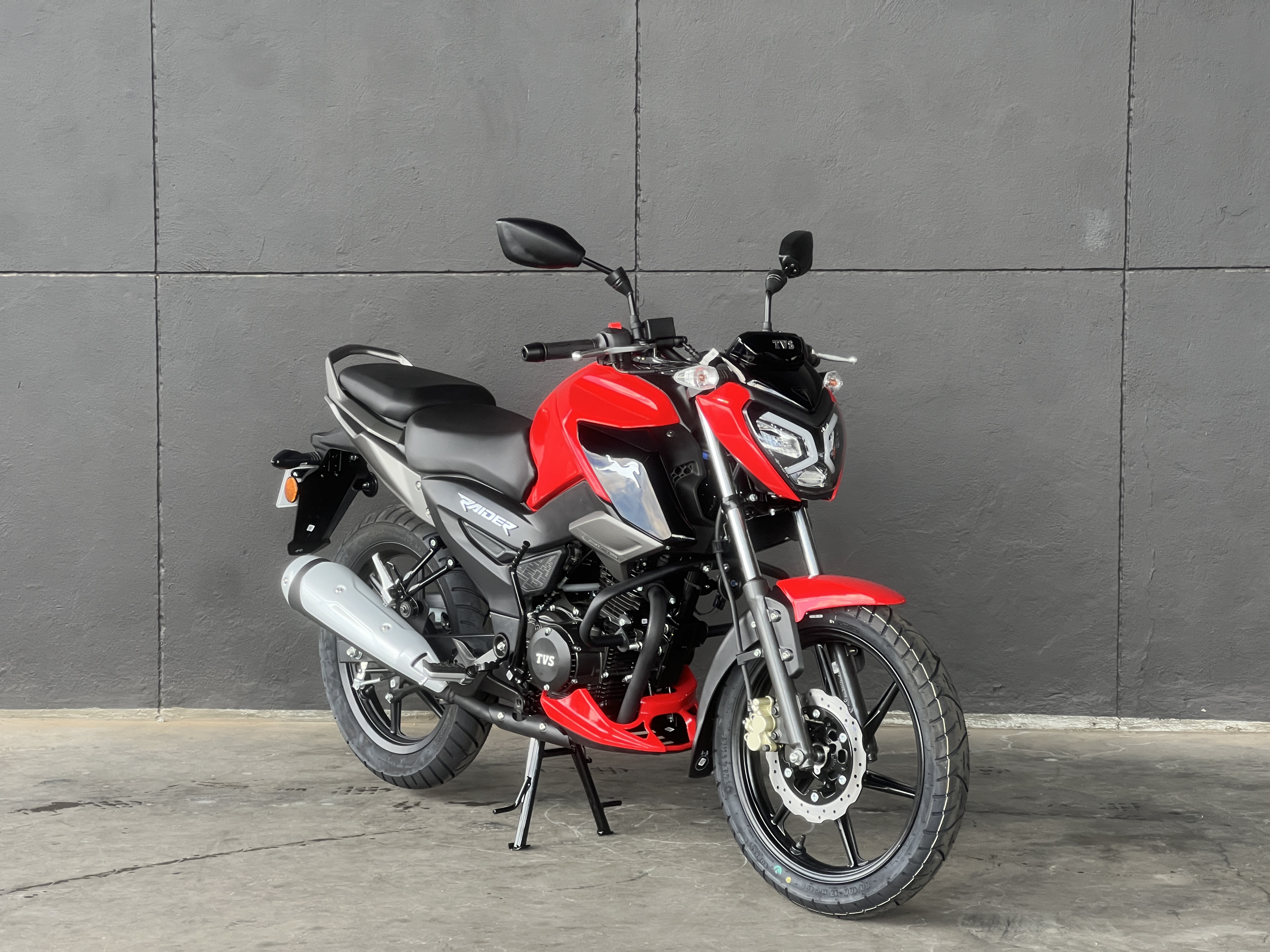 TVS RAIDER 125