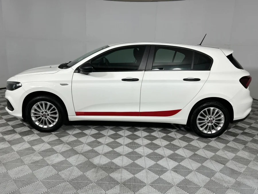 Used 2023 Fiat Tipo hatch 1.4 Life - WeBuyCars Lansdowne