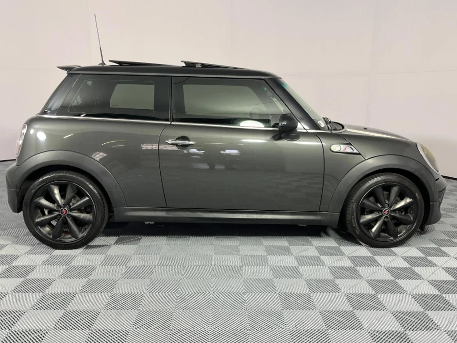 Used 2010 MINI Hatch Cooper S - WeBuyCars Lansdowne