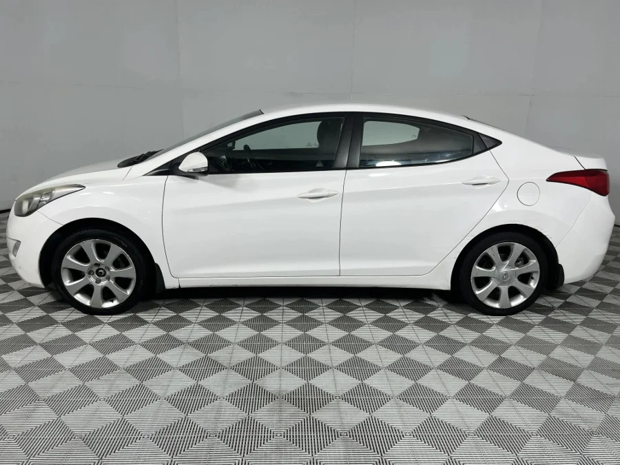 Used 2012 Hyundai Elantra 1.8 Executive auto - WeBuyCars Lansdowne