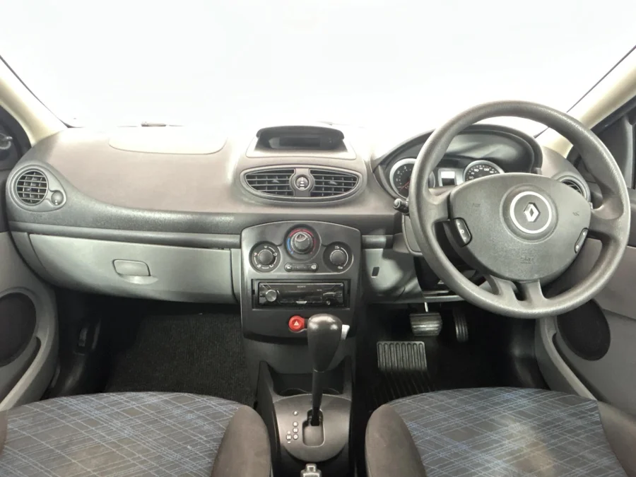 Used 2007 Renault Clio 1.6 Expression 5-door automatic - WeBuyCars Lansdowne