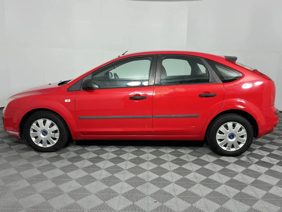Used 2007 Ford Focus 1.6 4-door Ambiente - WeBuyCars Richmond