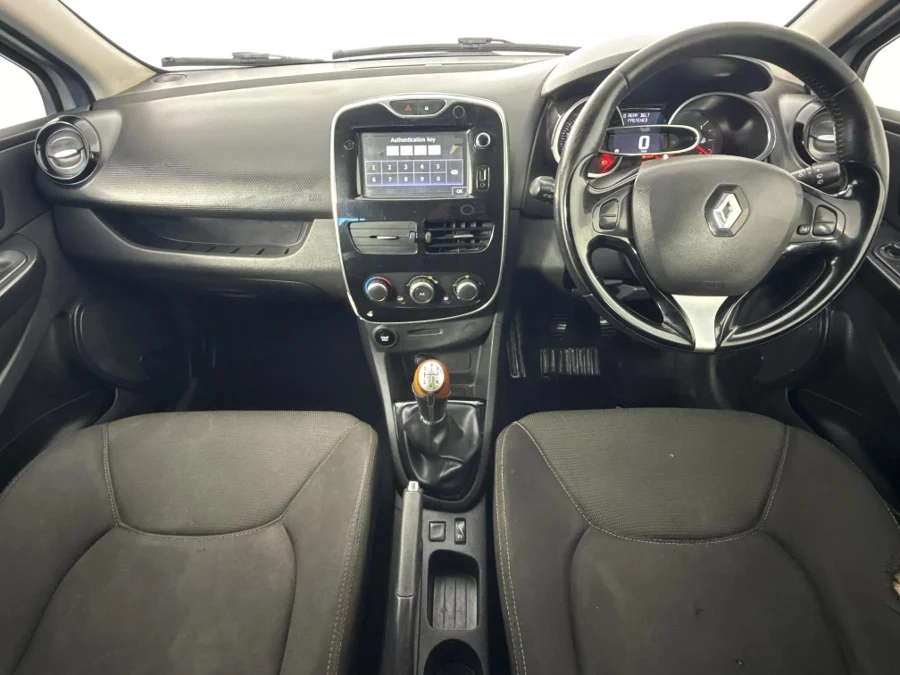 Used 2017 Renault Clio 66kW turbo Expression - WeBuyCars Vereeniging Used 2017 Renault Clio 66kW turbo Expression - WeBuyCars Vereeniging