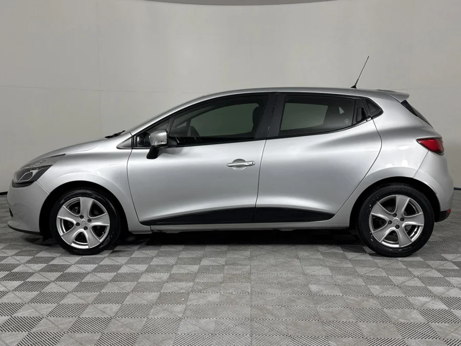 Used 2017 Renault Clio 66kW turbo Expression - WeBuyCars Vereeniging Used 2017 Renault Clio 66kW turbo Expression - WeBuyCars Vereeniging