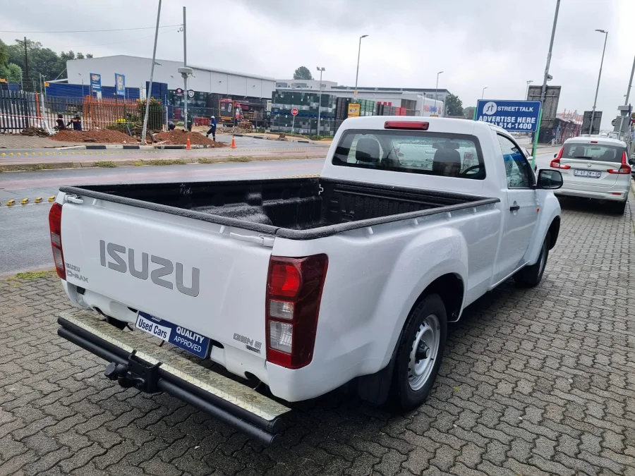 Used 2025 Toyota Hilux 2.0 - Carbase Auto