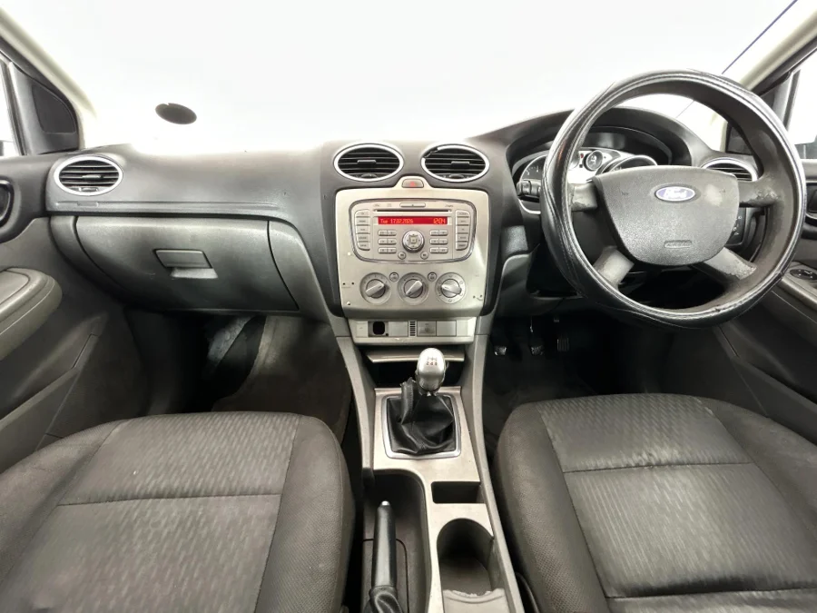 Used 2011 Ford Focus 2.0 sedan Trend - WeBuyCars Richmond