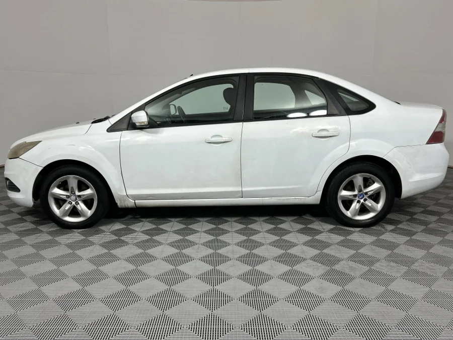 Used 2011 Ford Focus 2.0 sedan Trend - WeBuyCars Richmond
