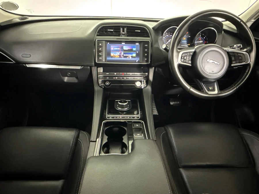 Used 2018 Jaguar F-Pace 20d AWD Chequered Flag - WeBuyCars Midstream