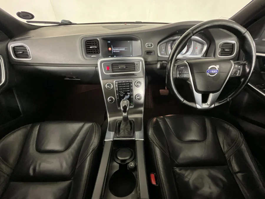 Used 2015 Volvo S60 T4 Excel auto - WeBuyCars The Dome