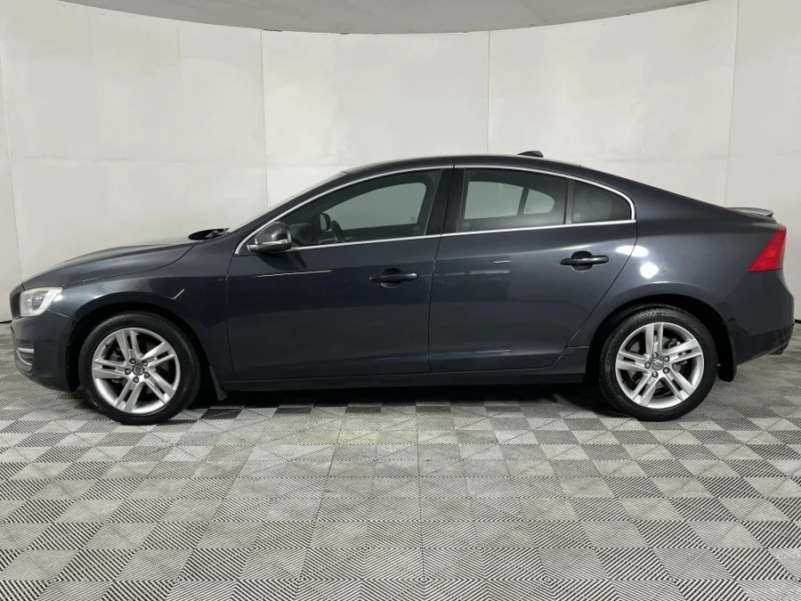 Used 2015 Volvo S60 T4 Excel auto - WeBuyCars The Dome