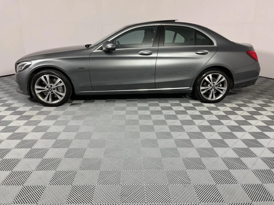 Used 2018 Mercedes-Benz C-Class C350e Avantgarde - WeBuyCars Brackenfell Cape Town Used 2018 Mercedes-Benz C-Class C350e Avantgarde - WeBuyCars Brackenfell Cape Town