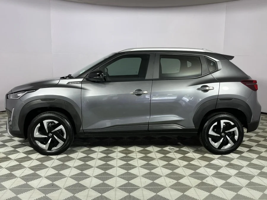 Used 2025 Nissan Magnite 1.0 Visia manual - WeBuyCars Durban