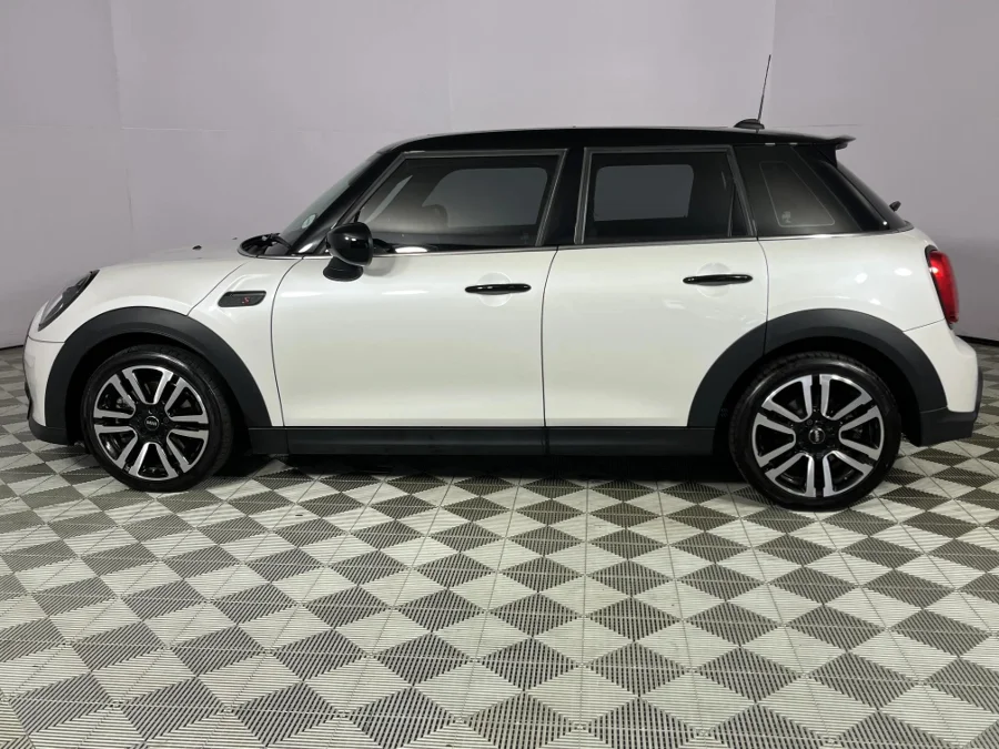 Used 2023 MINI Hatch Cooper S Hatch 5-door Shadow Edition - WeBuyCars Durban