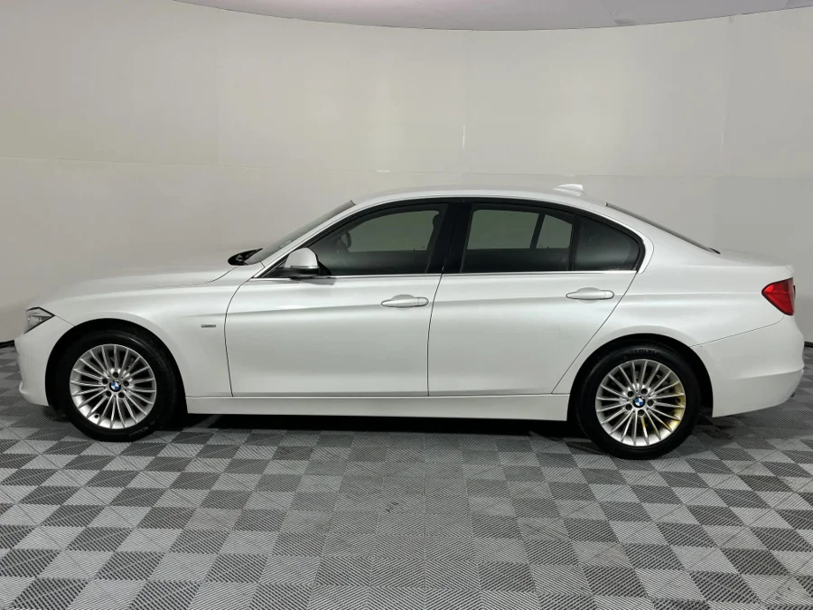 Used 2013 BMW 3 Series 320i Luxury sports-auto - WeBuyCars Germiston