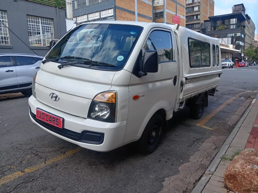 Used 2015 Hyundai H-100 Bakkie 2.6D deck - UD Cars