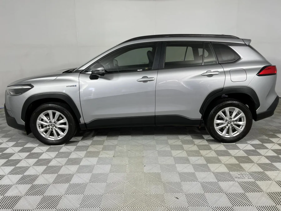 Used 2022 Toyota Corolla Cross 1.8 Hybrid XS - WeBuyCars Midstream