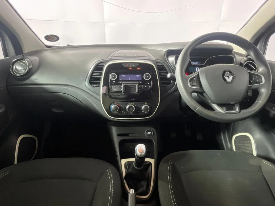 Used 2020 Renault Captur 66kW turbo Blaze - WeBuyCars Rustenburg