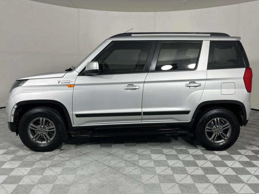Used 2020 Mahindra TUV300 1.5CRDe T8 - WeBuyCars The Dome