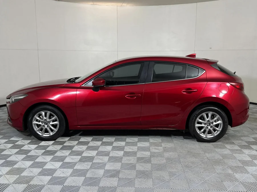 Used 2018 Mazda Mazda3 hatch 1.6 Dynamic - WeBuyCars Midstream