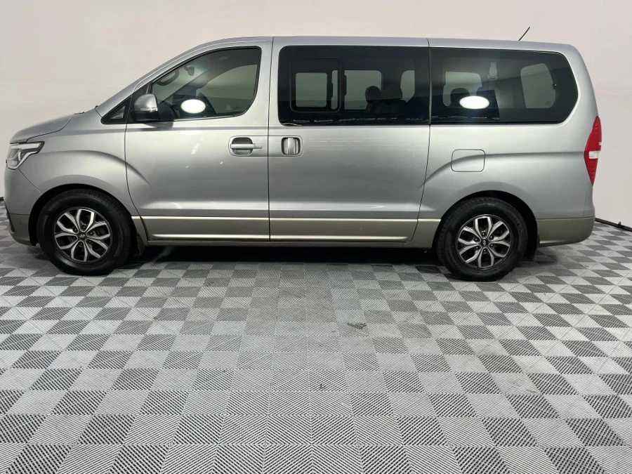 Used 2019 Hyundai H-1 2.5VGTi bus Elite 9-seater - WeBuyCars Germiston Used 2019 Hyundai H-1 2.5VGTi bus Elite 9-seater - WeBuyCars Germiston