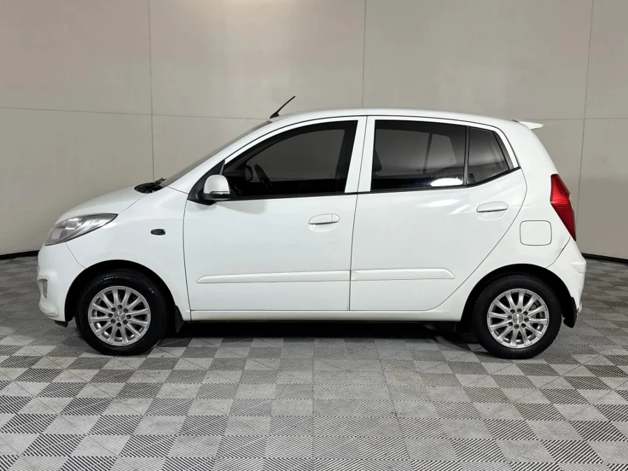 Used 2013 Hyundai i10 1.25 Fluid auto - WeBuyCars Midstream