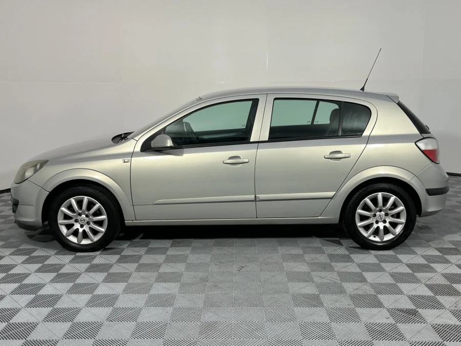 Used 2006 Opel Astra 1.8 Enjoy automatic - WeBuyCars Germiston