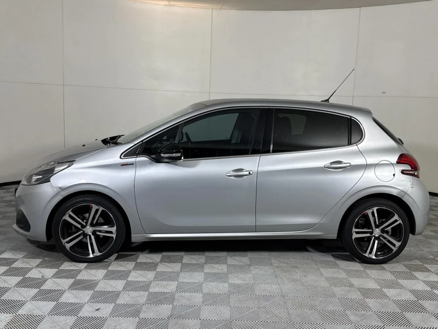 Used 2018 Peugeot 208 1.2T GT Line auto - WeBuyCars Midstream