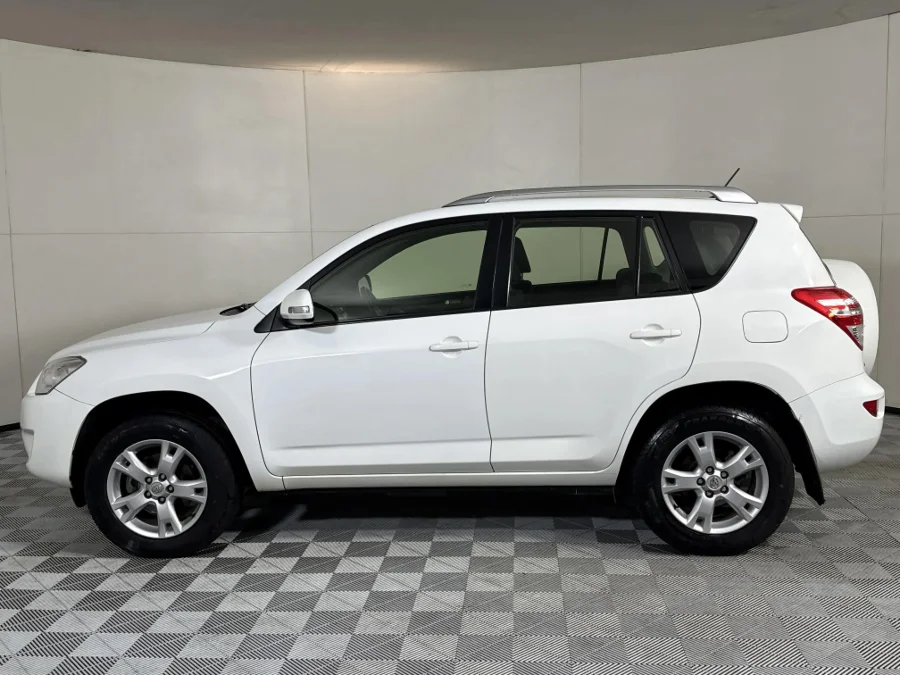Used 2012 Toyota RAV4 2.0 Fierce - WeBuyCars Midstream