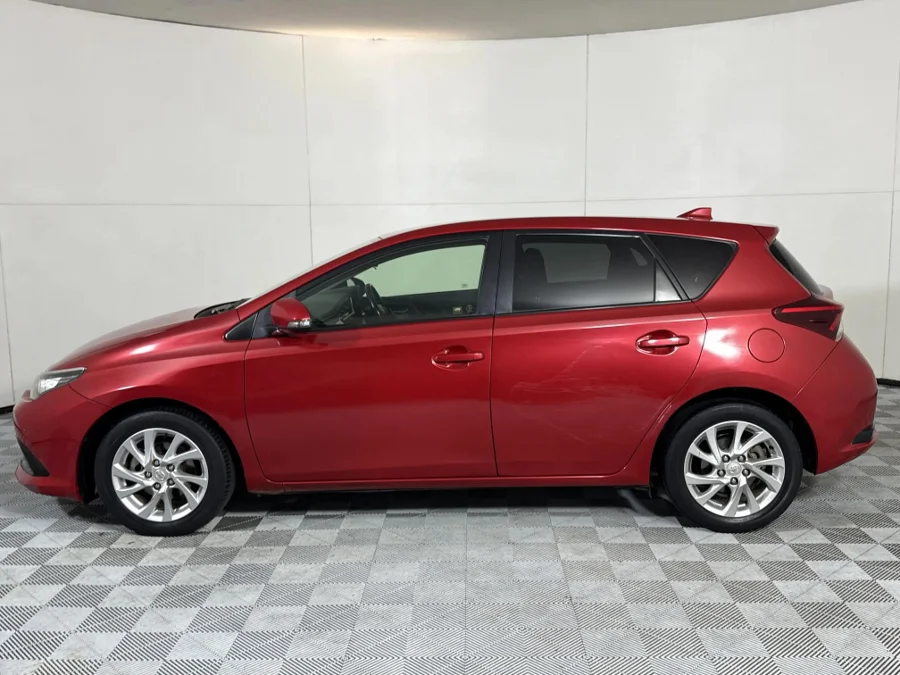 Used 2015 Toyota Auris 1.6 XS - WeBuyCars Midstream