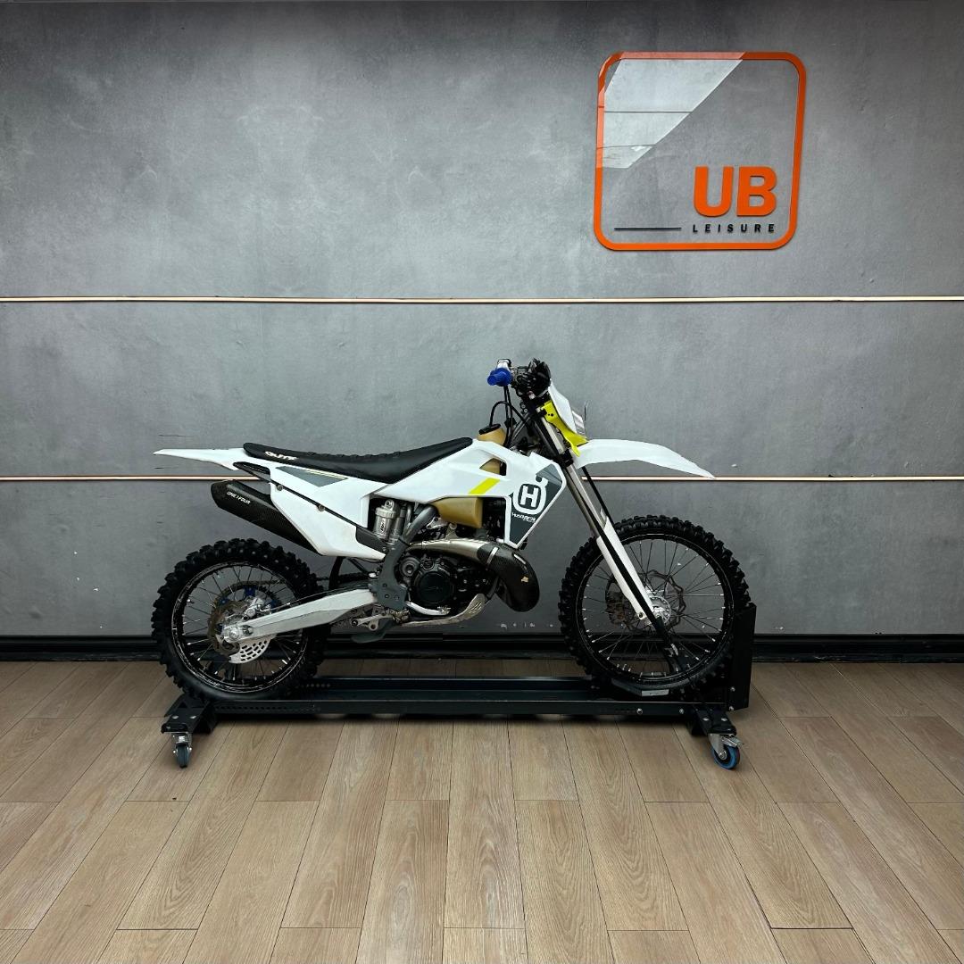 Used 2022 Husqvarna TE 300