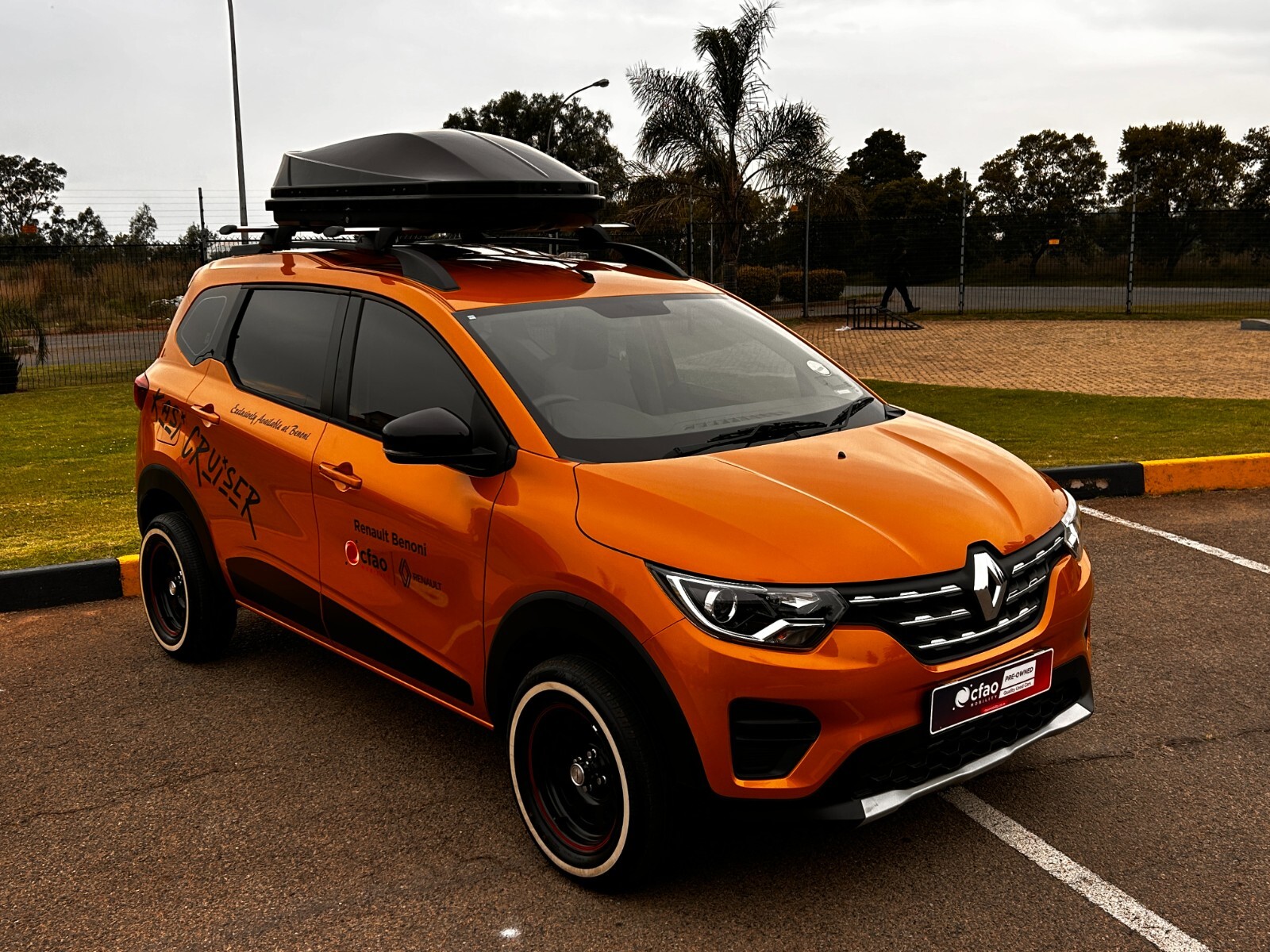 Used 2026 Renault Triber 1.0 Zen auto