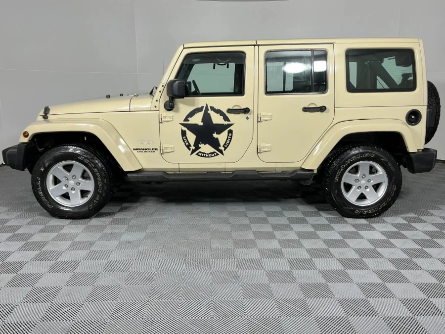 Used 2011 Jeep Wrangler Unlimited 3.8L Sahara - WeBuyCars Montana