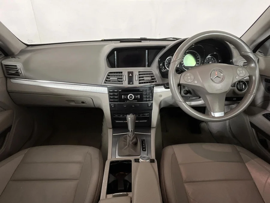 Used 2010 Mercedes-Benz E-Class E350 coupé Elegance - WeBuyCars The Dome