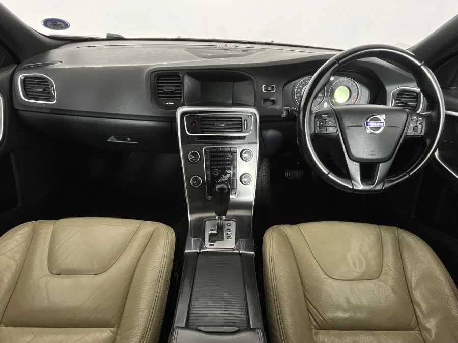Used 2012 Volvo V60 2.0T Powershift - WeBuyCars Montana