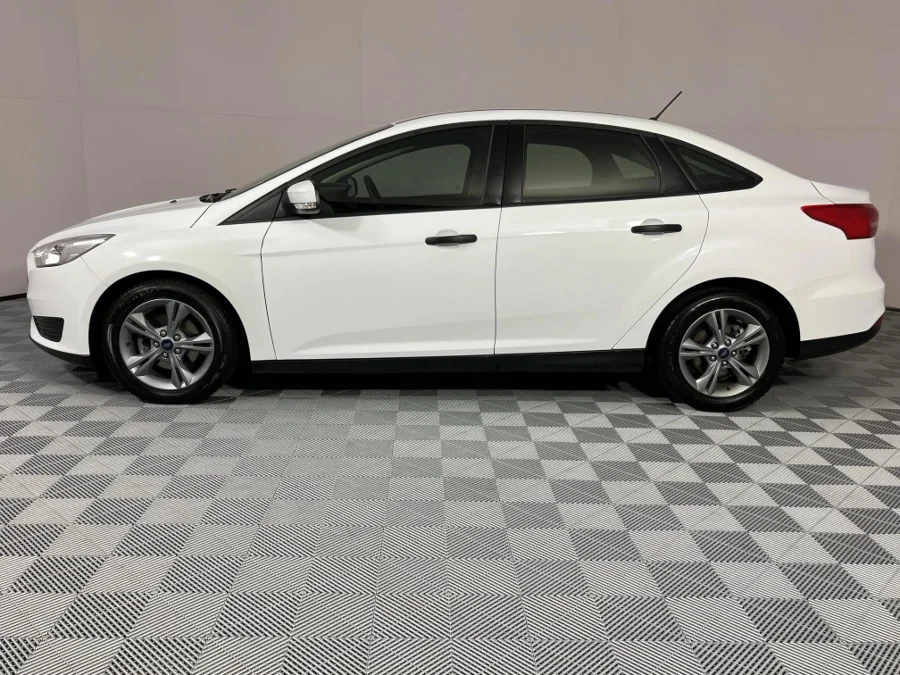 Used 2017 Ford Focus sedan 1.0T Ambiente - WeBuyCars Brackenfell Cape Town