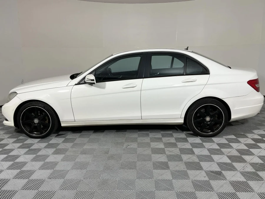 Used 2013 Mercedes-Benz C-Class C200 Classic auto - WeBuyCars Germiston