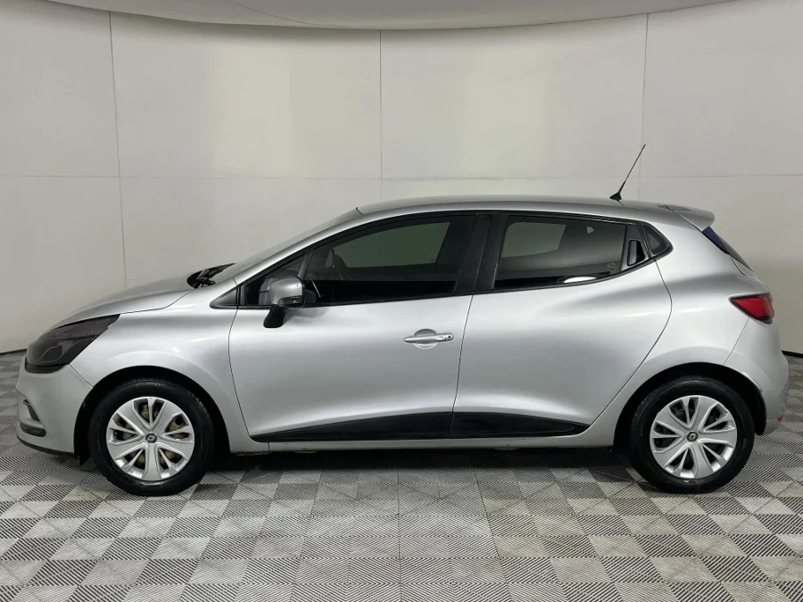 Used 2018 Renault Clio 66kW turbo Authentique - WeBuyCars Mbombela