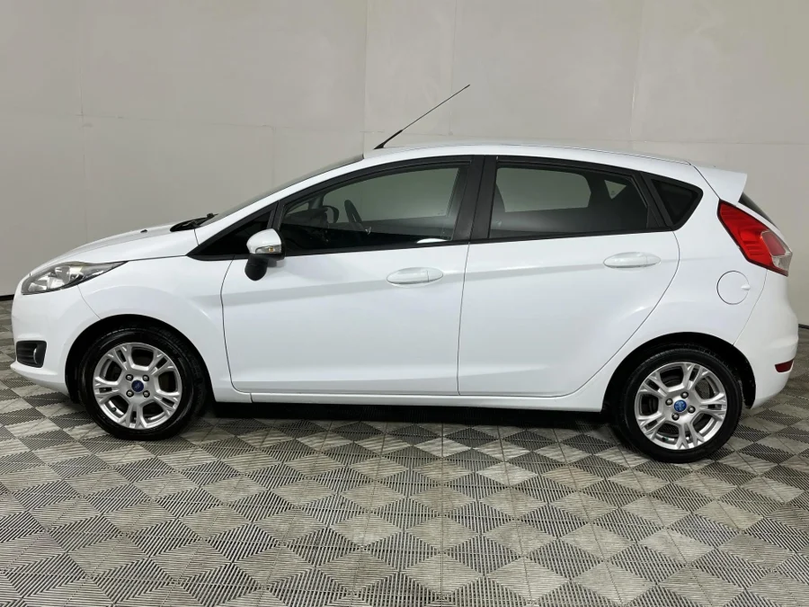 Used 2015 Ford Fiesta 5-door 1.6TDCi Trend - WeBuyCars George