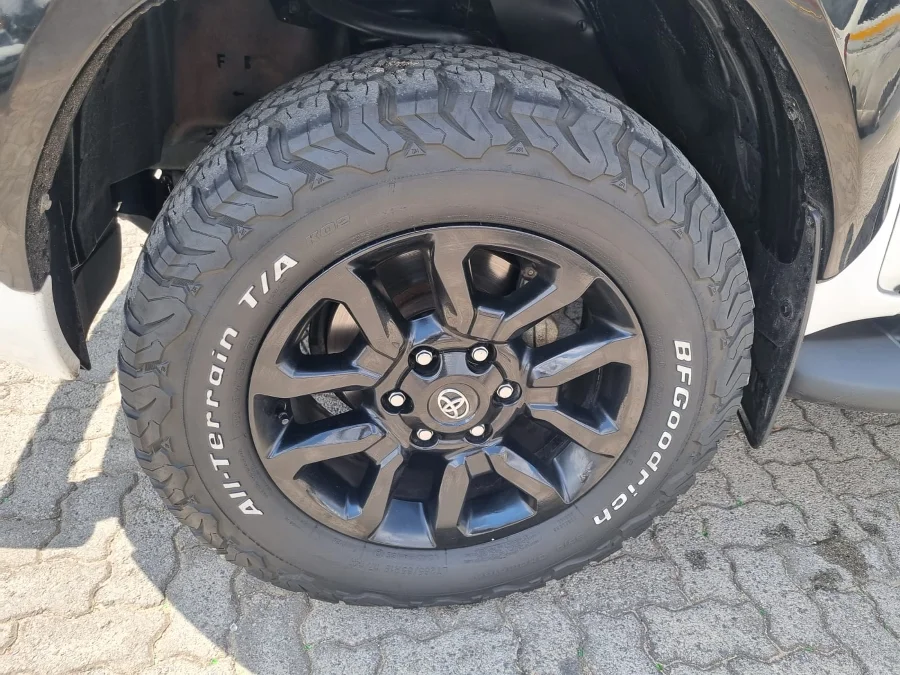 Used 2024 Toyota Hilux 2.4GD-6 double cab 4x4 SRX auto - Carbase Auto Used 2024 Toyota Hilux 2.4GD-6 double cab 4x4 SRX auto - Carbase Auto