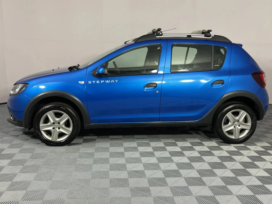 Used 2016 Renault Sandero Stepway 66kW turbo - WeBuyCars Lansdowne Used 2016 Renault Sandero Stepway 66kW turbo - WeBuyCars Lansdowne