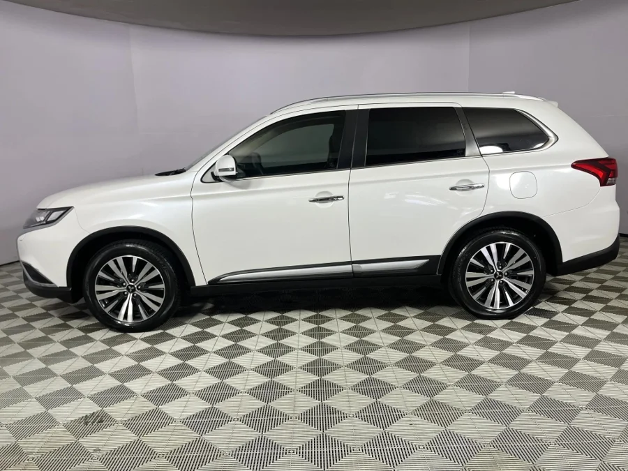 Used 2022 Mitsubishi Outlander 2.4 GLS - WeBuyCars Durban