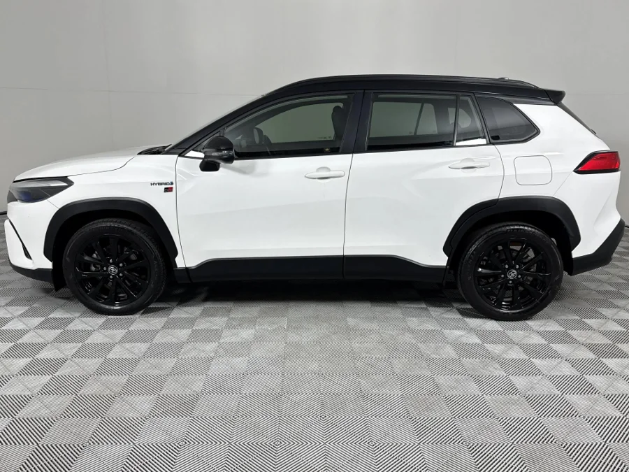 Used 2023 Toyota Corolla Cross 1.8 Hybrid GR-Sport - WeBuyCars Midstream